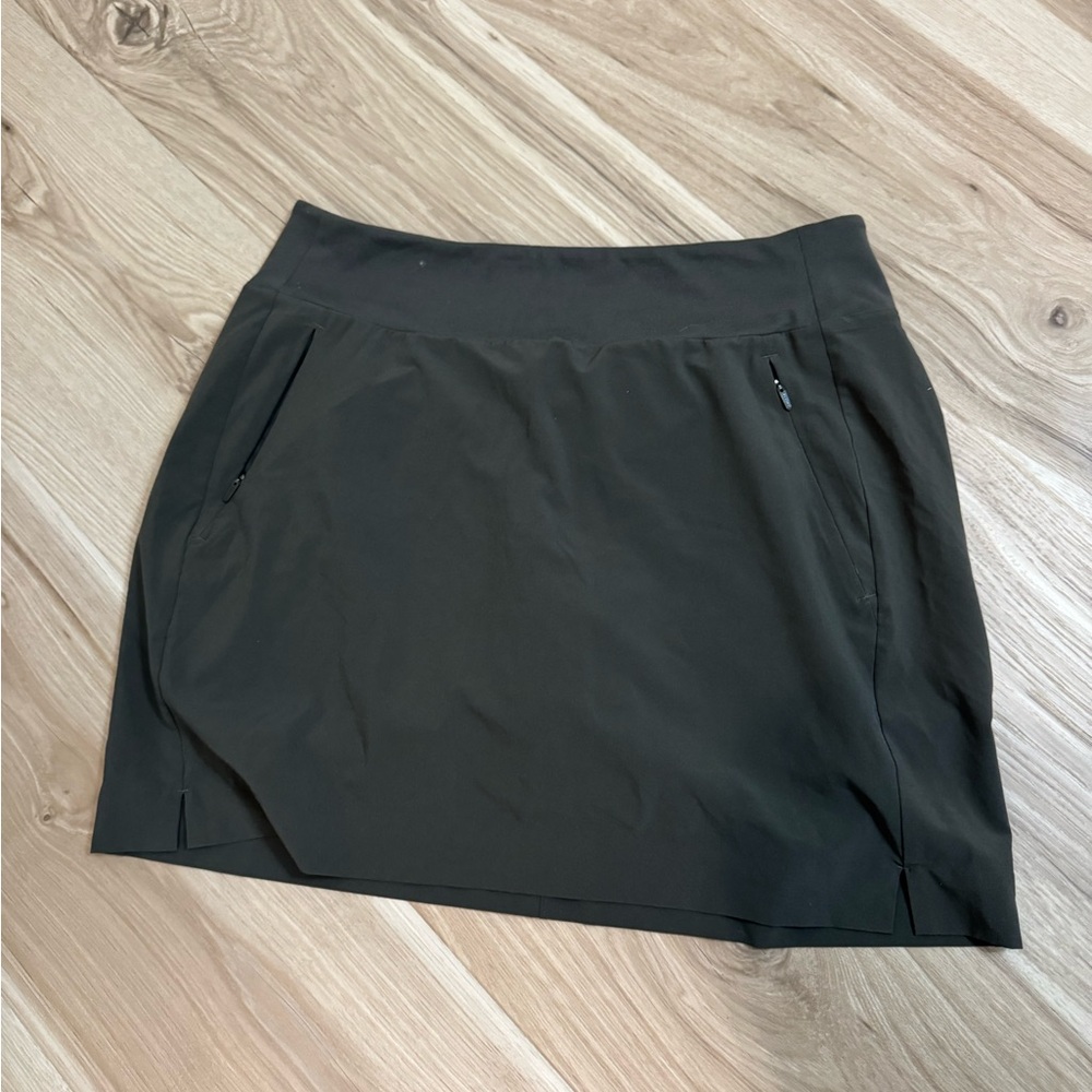 Athleta dark green skirt